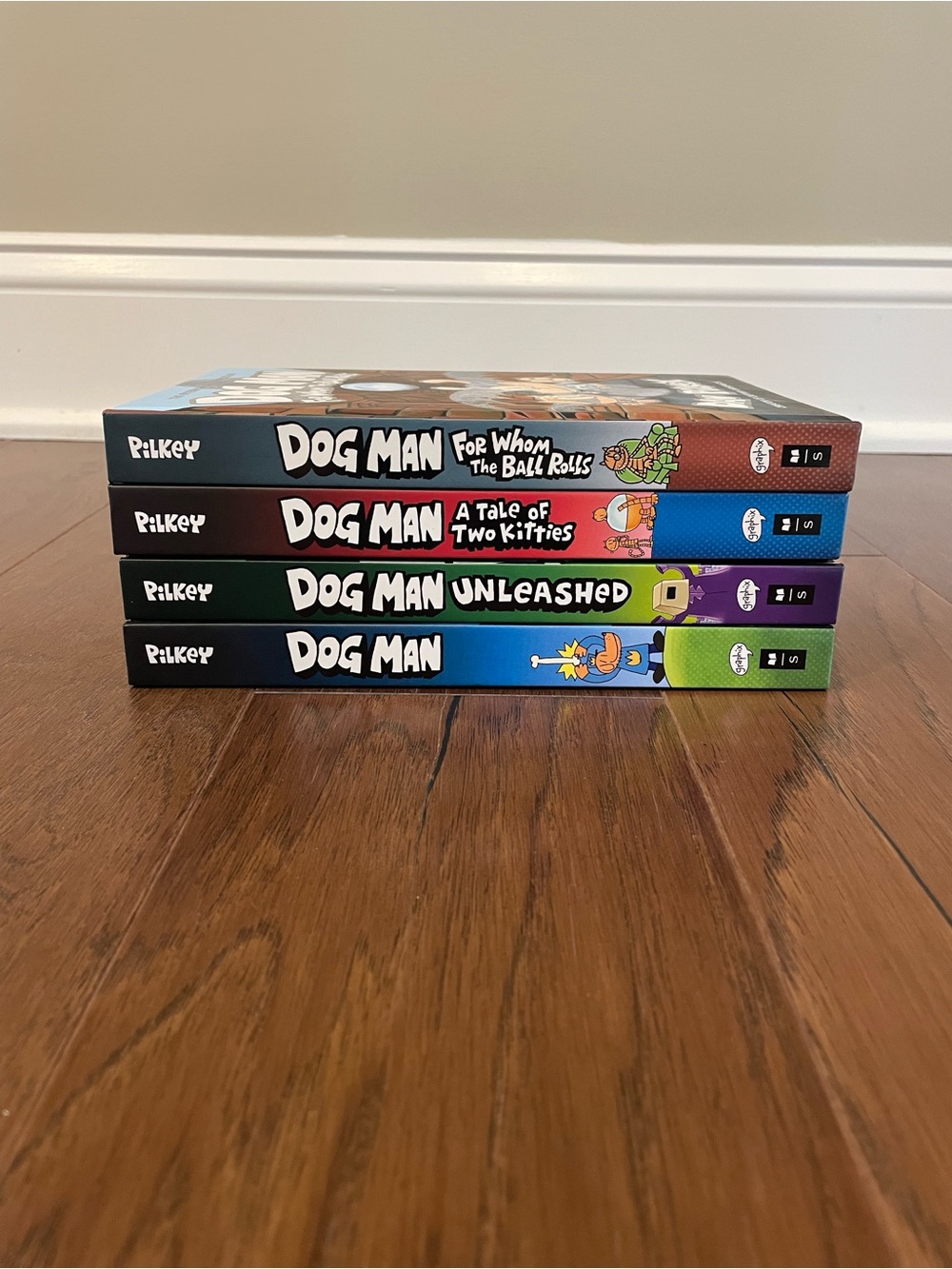 Dog Man Graphic Novel Set